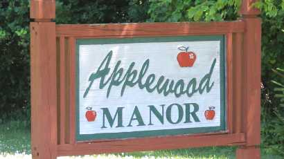 Welcome Seniors to the Applewood Manor near camillus Senior Apartments