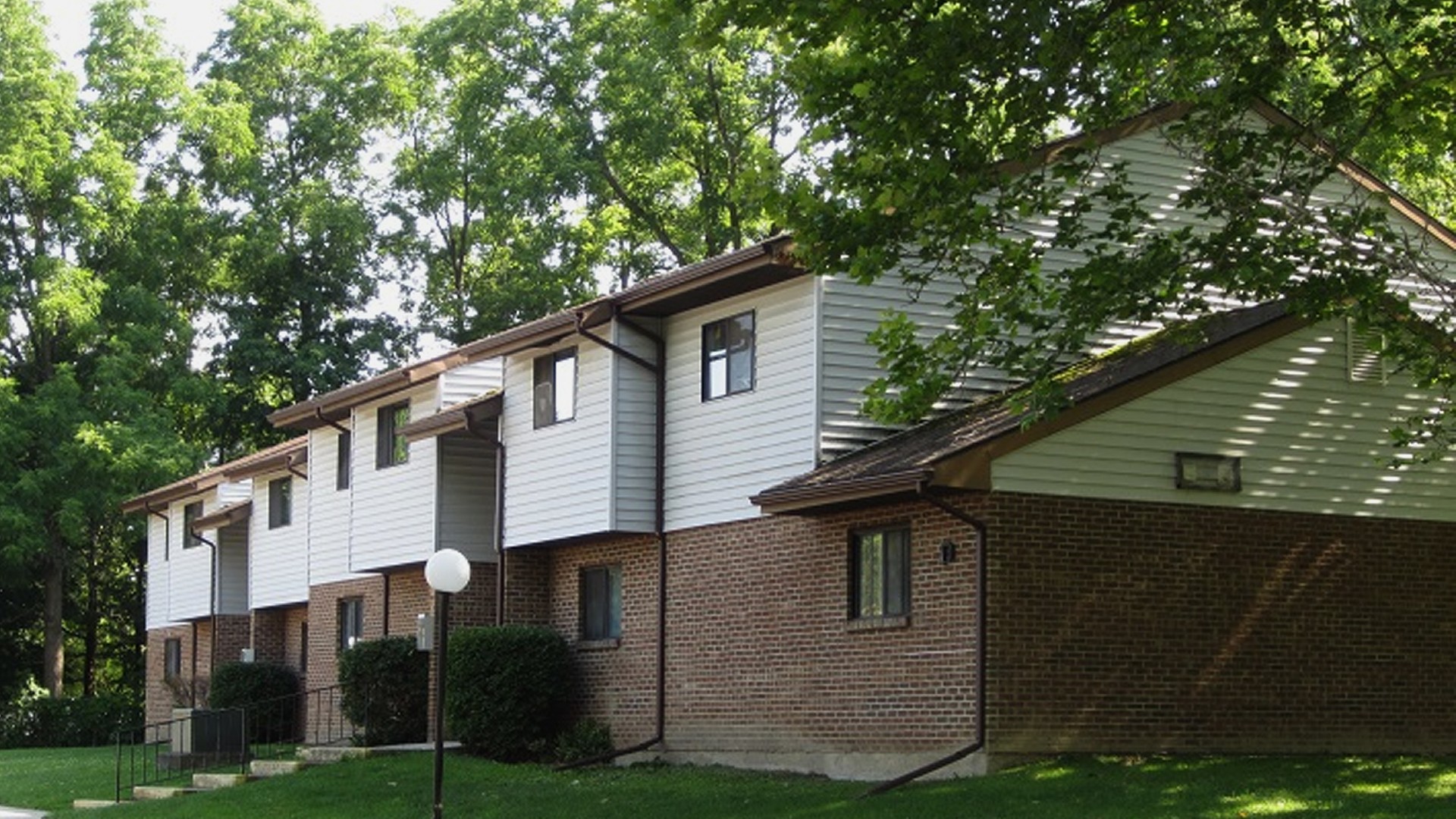 apartments near warsaw ny exterior view of humphrey's hollow family apartments from two plus four management