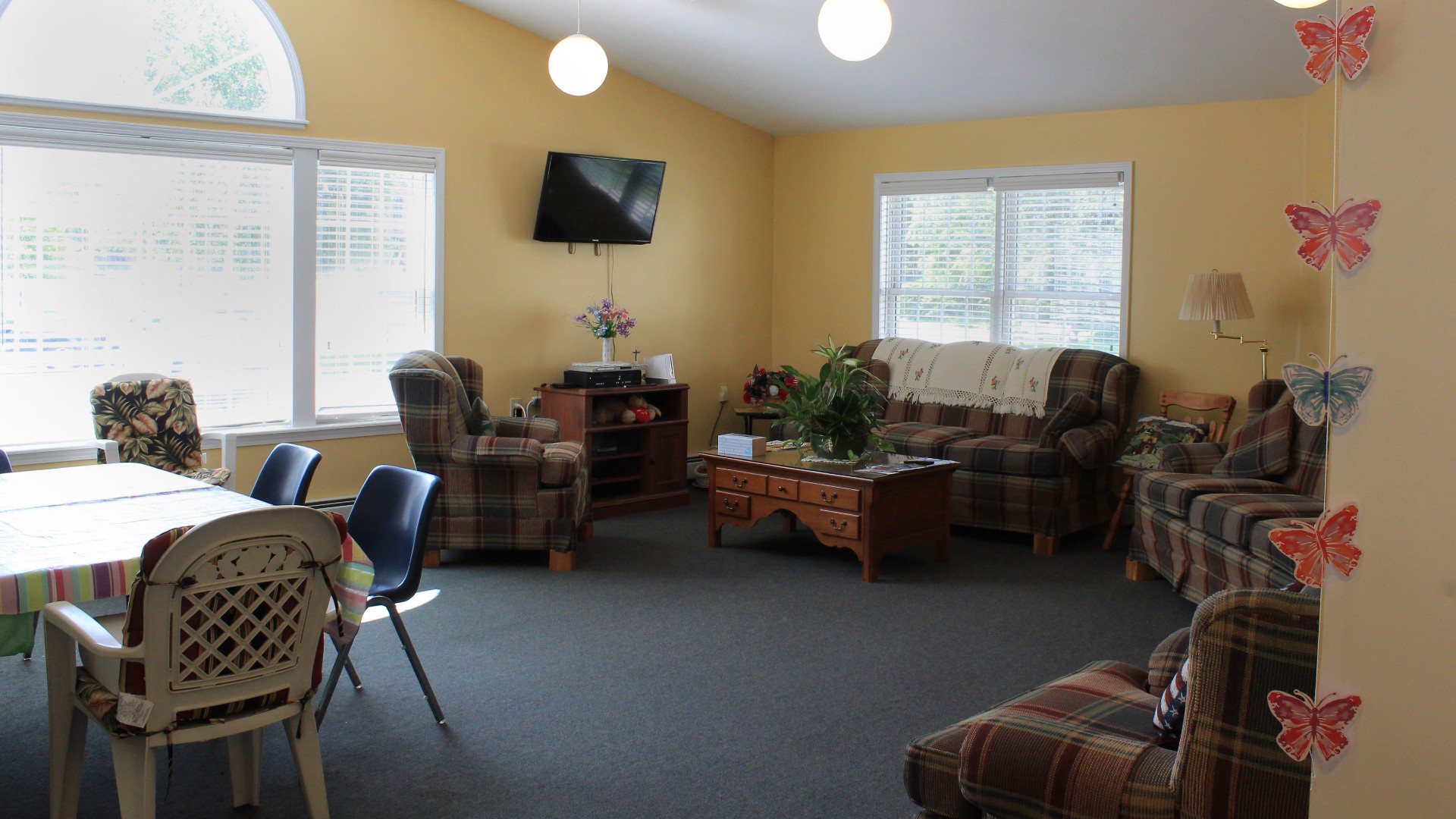 Senior Housing near Marcellus NY image of upper crown landing community room from two plus four management