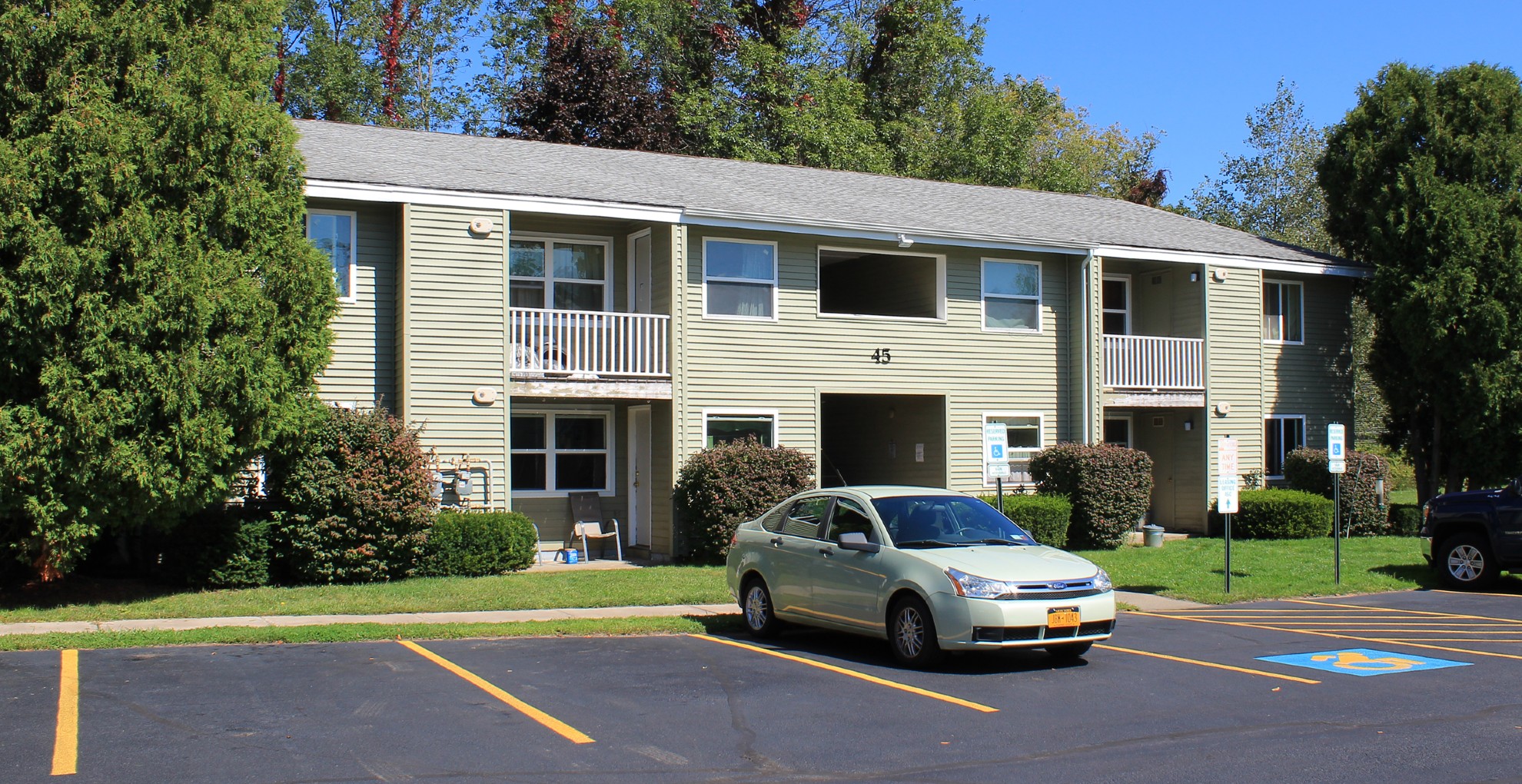 apartments near oswego ny image of wine creek II and III family apartments exterior view from two plus four management