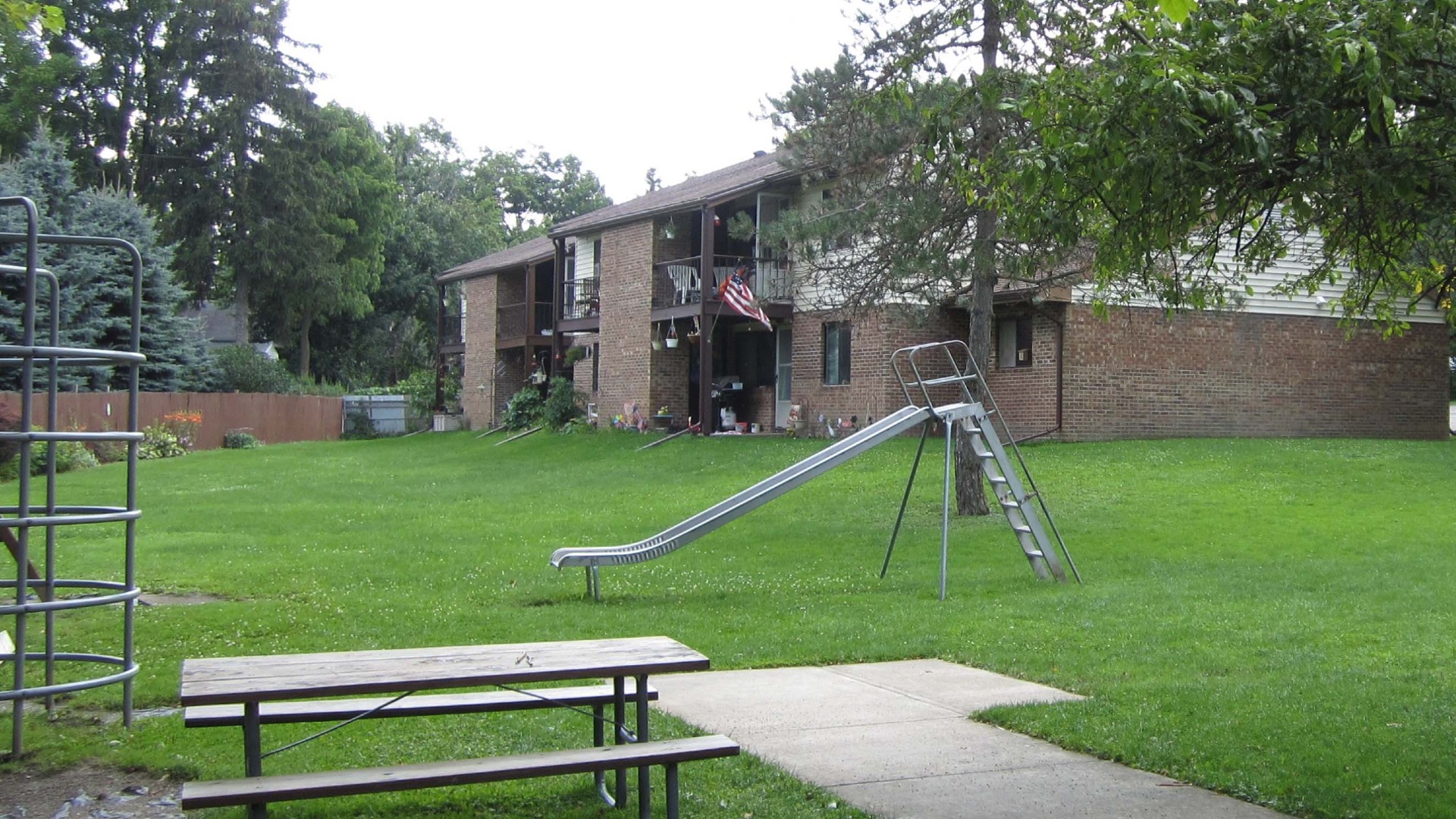 apartments near warsaw ny image of humphrey's hollow family apartments with playground from two plus four management