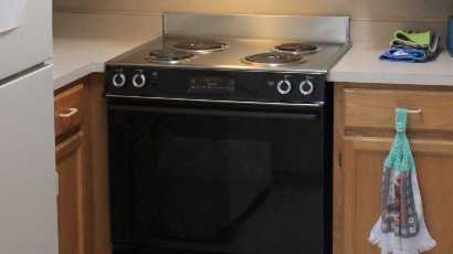 Community Room Applewood Manor View of stove near camillus ny