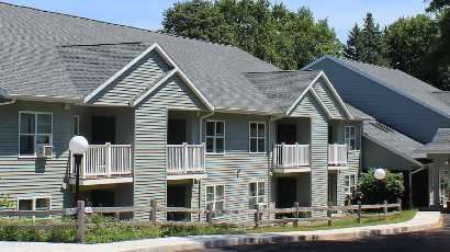 View our luxurious senior apartments near camillus ny 