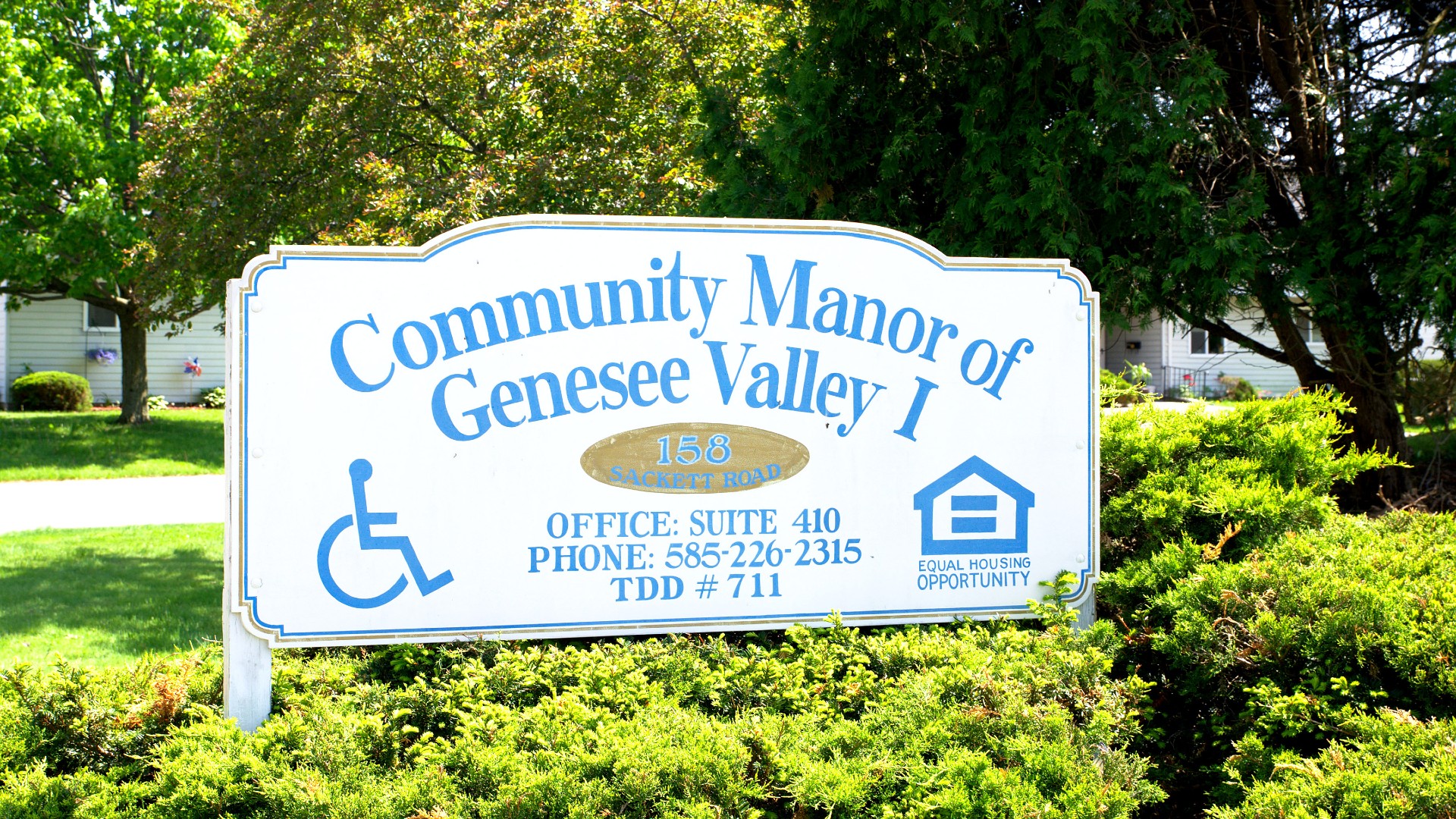 Senior Apartments near Avon NY image of community manor I sign office suite 410 phone 585-226-2315 158 sackett road tdd 711 from two plus four management