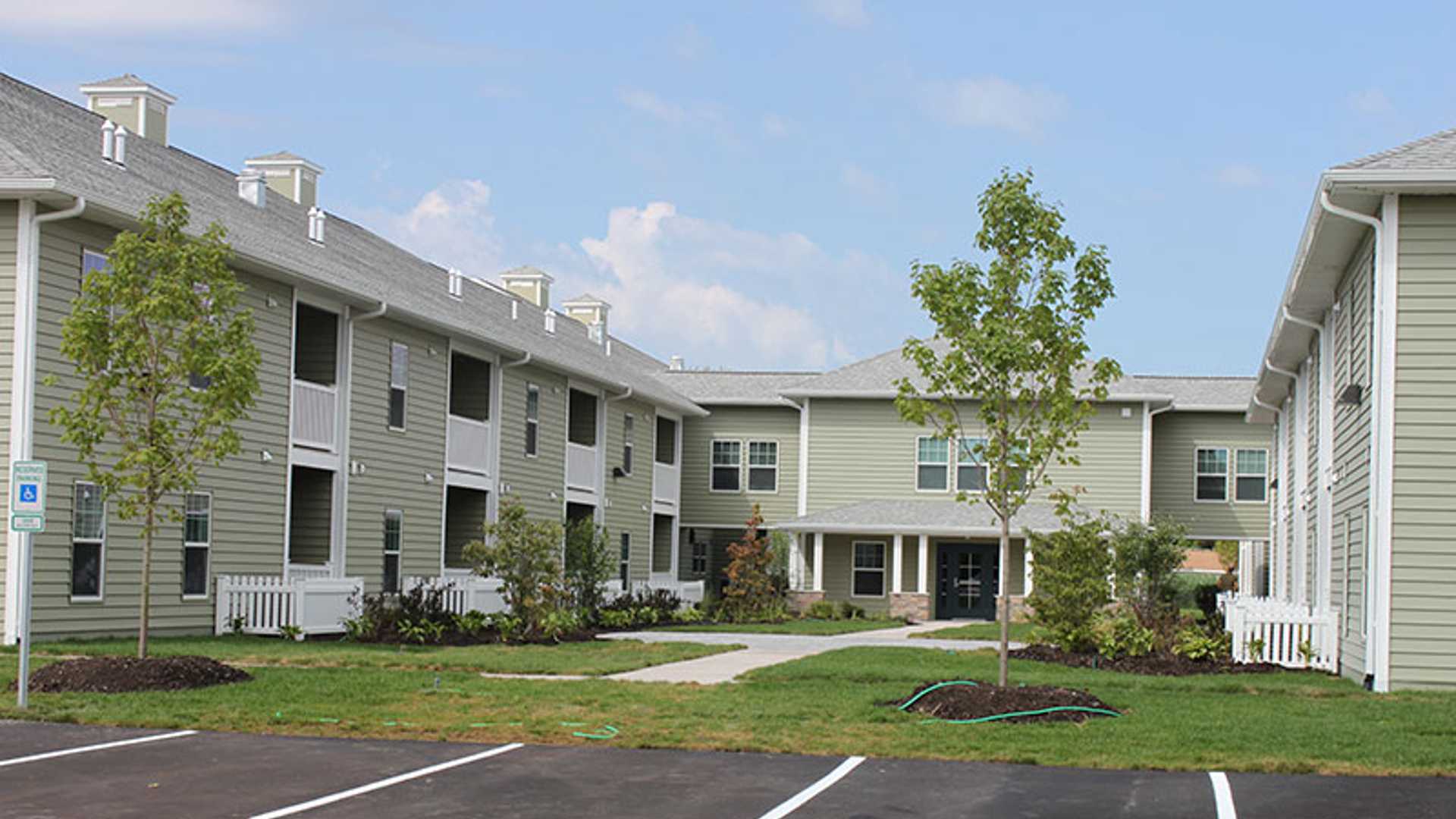 Find Senior Apartments Near North Syracuse, NY