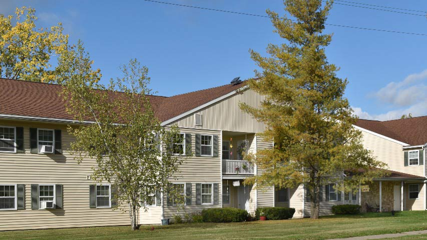 Senior Apartments near Skaneateles NY exterior image of gateway senior apartments from two plus four management